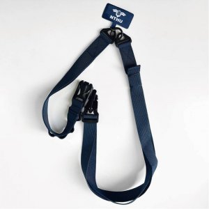 【團購商品，30件起做】NTHU多功機能手機夾片背帶_深藍