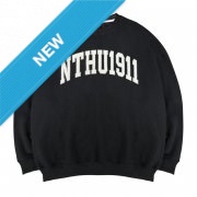 【限量現貨，售完預購】NTHU立體電繡落肩大學T_經典黑