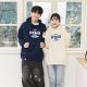 【預購至11/9，12/8陸續出貨】dtto friends合作款_NTHU腸太郎落肩帽T_奶油白